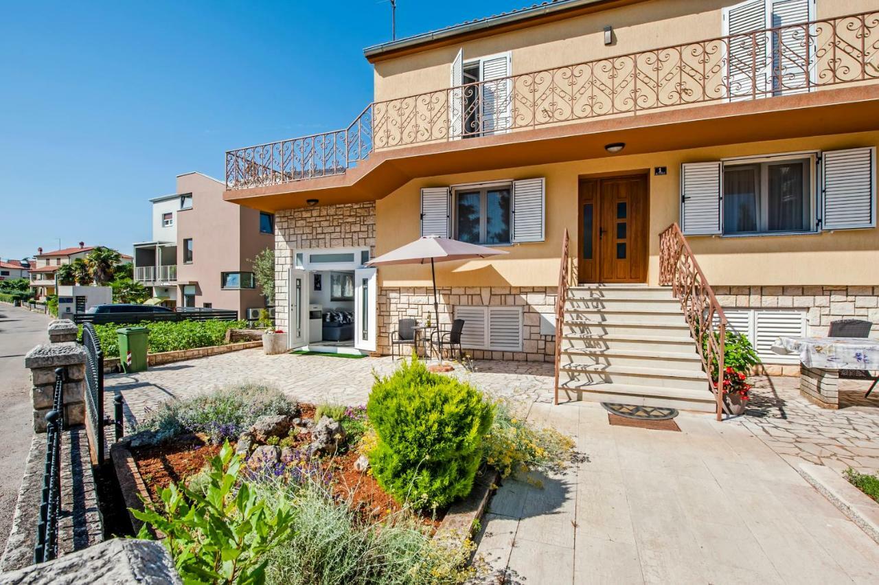 Anastasia Apartment *